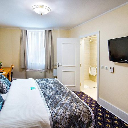 A Hoteli - Hotel Sloboda Šabac エクステリア 写真