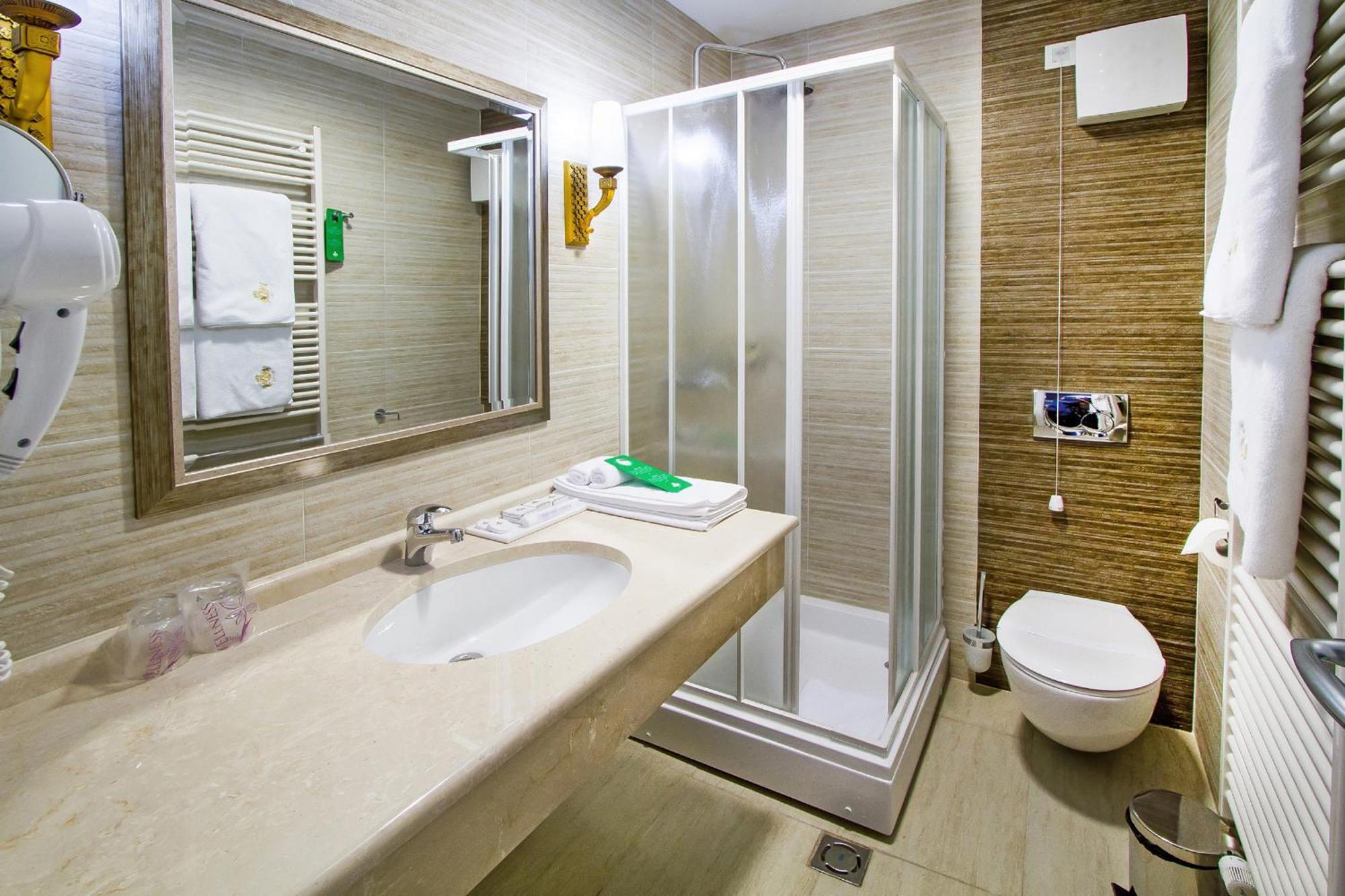 A Hoteli - Hotel Sloboda Šabac 部屋 写真