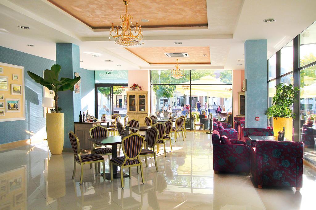 A Hoteli - Hotel Sloboda Šabac エクステリア 写真