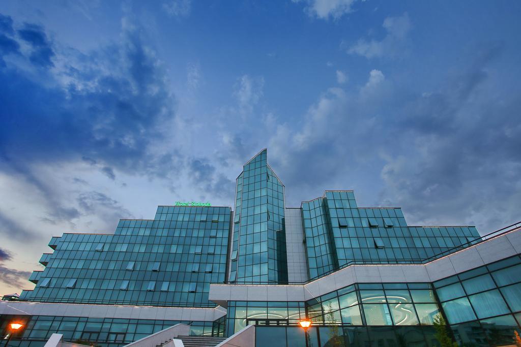 A Hoteli - Hotel Sloboda Šabac エクステリア 写真