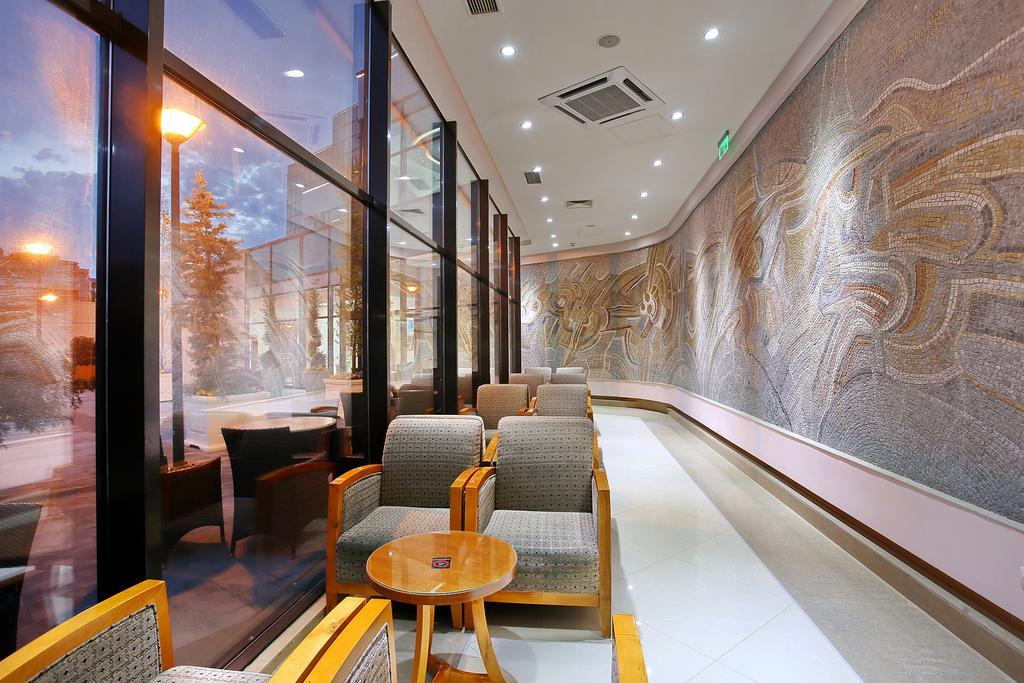 A Hoteli - Hotel Sloboda Šabac エクステリア 写真